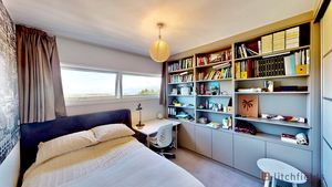 Bed 2- click for photo gallery